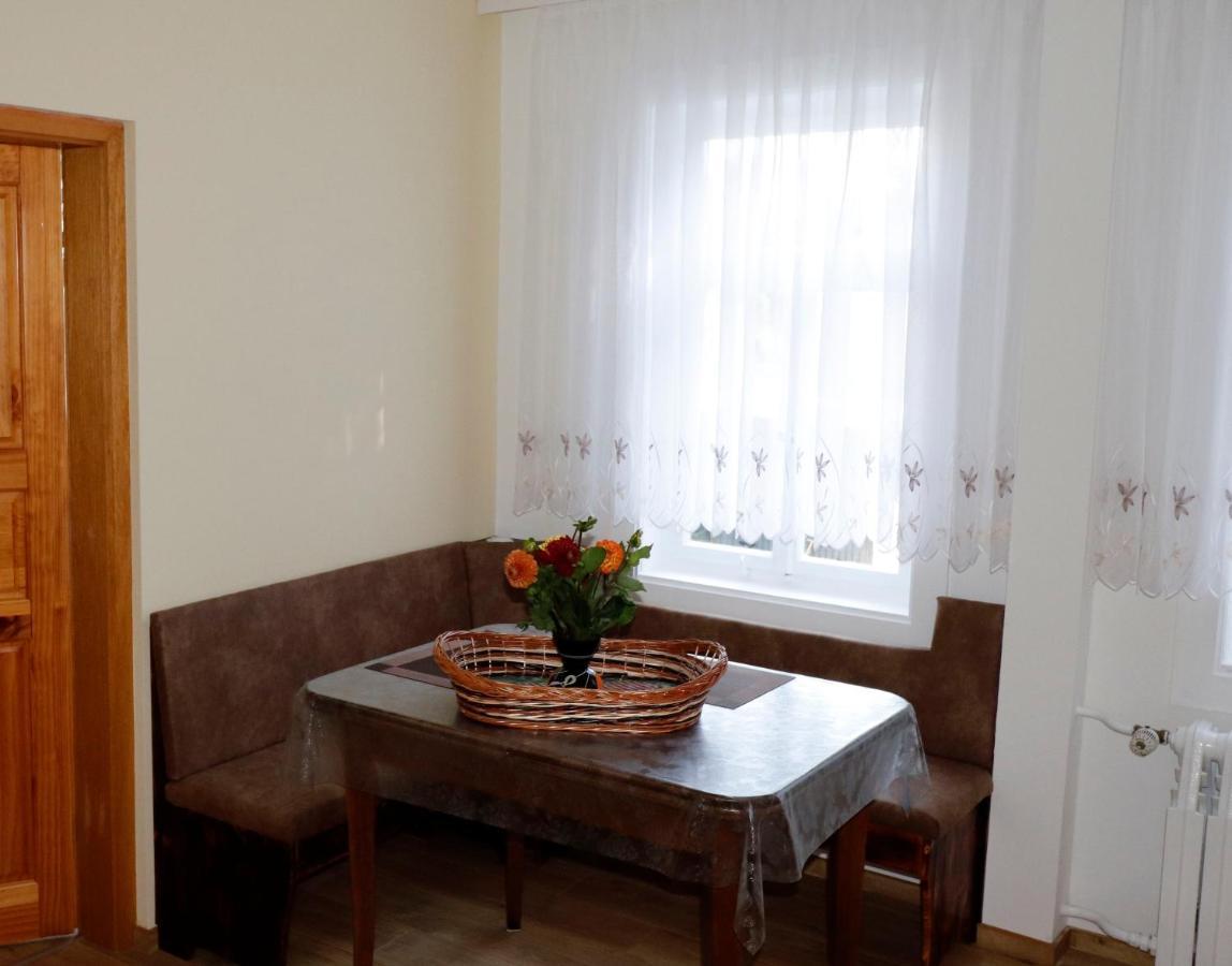 Ferienwohnung Zum Rotem Karpfen Erfurt Esterno foto